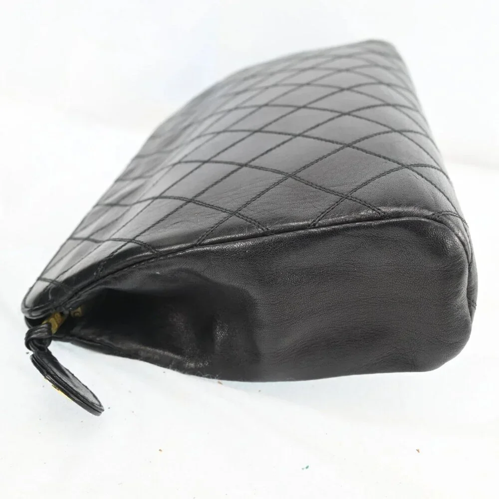 AUTHENTIC CHANEL Matelasse Black Leather Pouch Bag bsj797-121225 - Picture 5 of 16